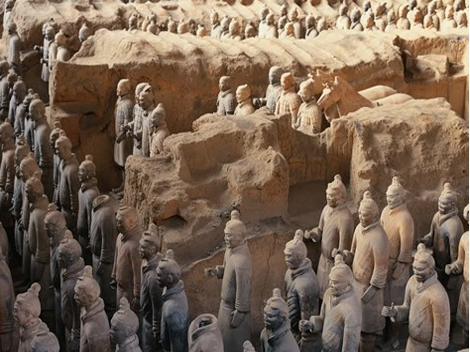 Tentara Terracotta China merupakan patung unik