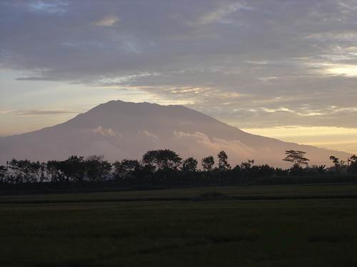 Gunung Lawu, Gunung Keramat di Tanah Jawa
