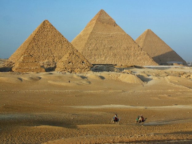 Misteri Bangunan Piramida Giza Mesir