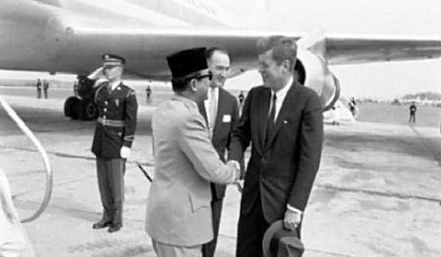 Presiden Soekarno dan John F Kennedy
